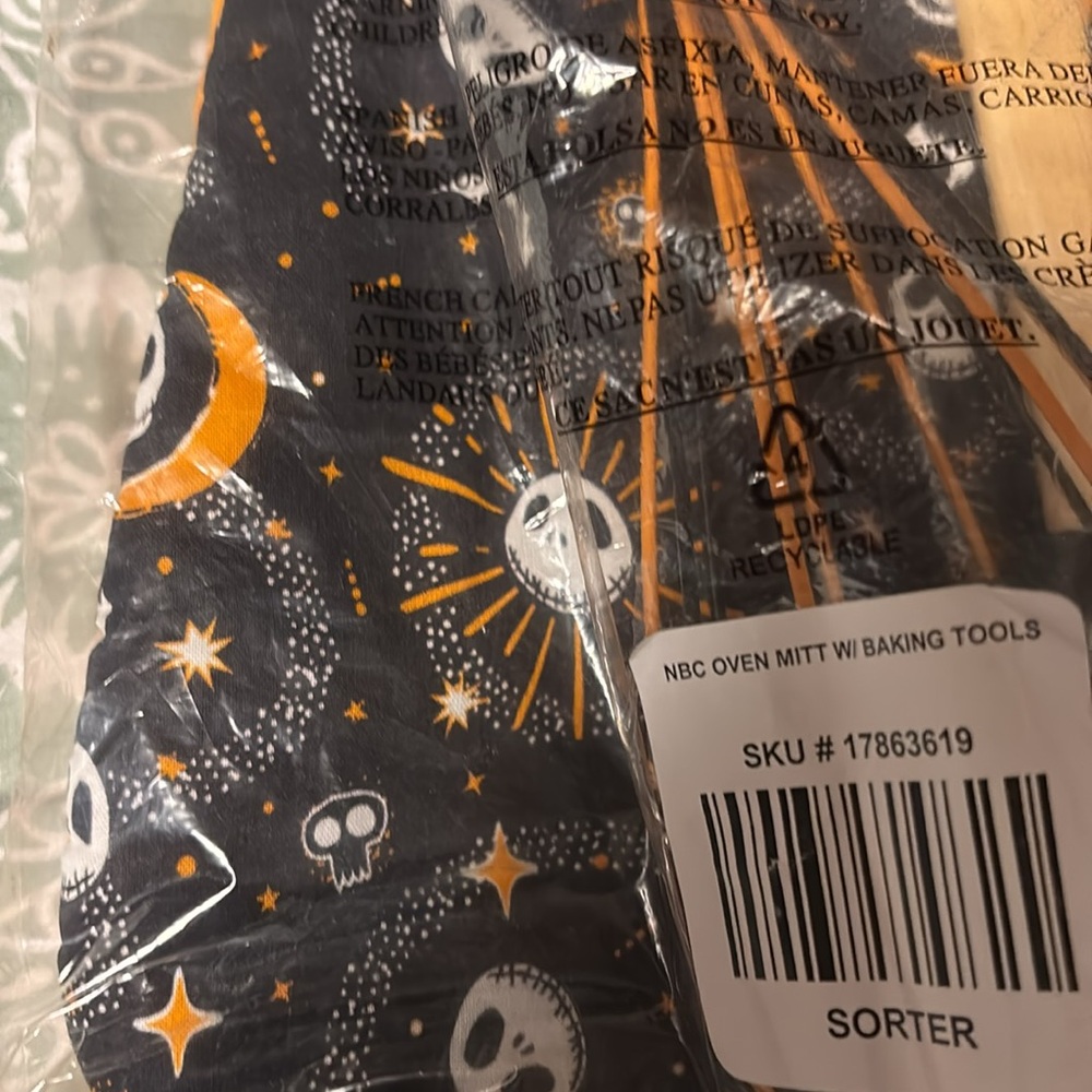 Disney The Nightmare Before Christmas 3 Piece Kitchen Set - Picture 6 of 7